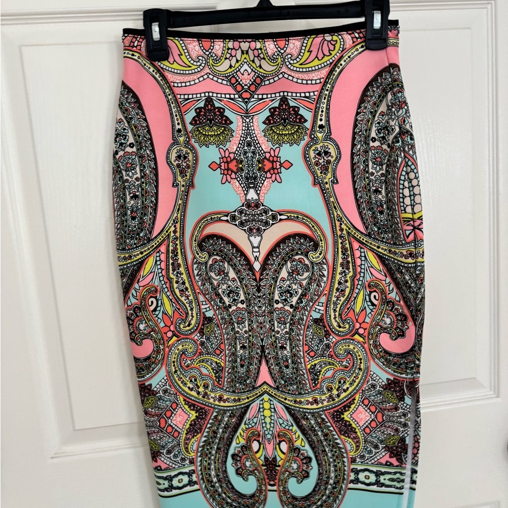 Bisou Bisou Pink and Blue Paisley Pencil Skirt